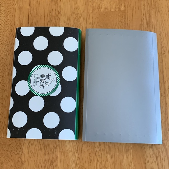 🛑🎁NWT Two Expandable File Folders 13 Pocket Coupon Notecards Organize BTS - Picture 2 of 11